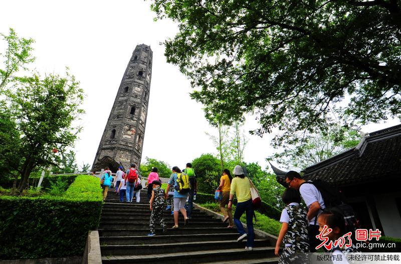 海市松江区佘山地铁站到海防路429弄100号(上