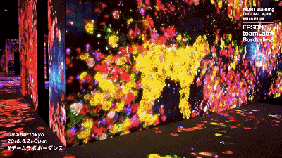 看过teamlab艺术展的人,多少也熟悉他们的风格,绚丽的色彩也成了其