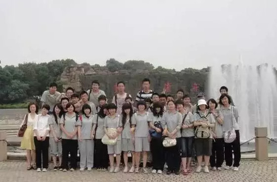 上海中学校服大比拼有木有你母校