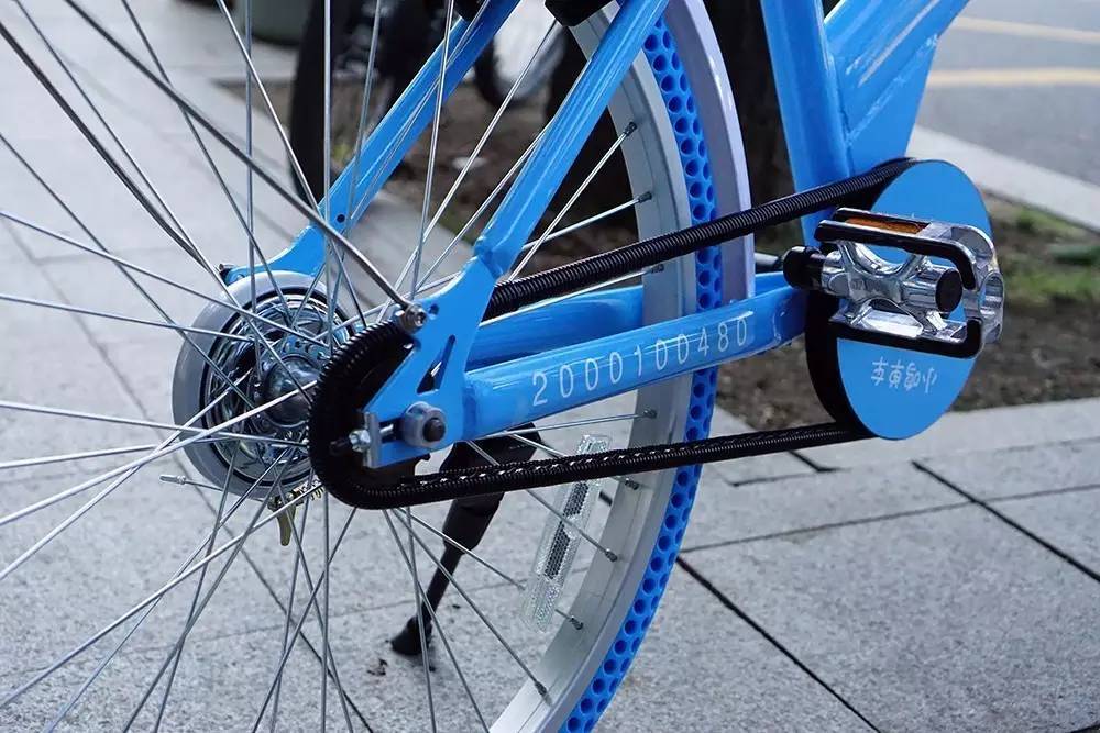 上海热线HOT新闻--摩拜、ofo和小鸣单车大PK