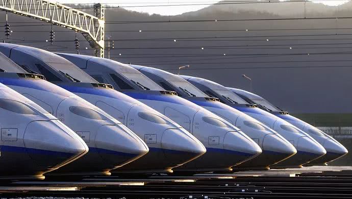 近年gdp是多少_如果全球经济都持续下行了,理财还管用吗 理财100问之54