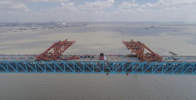 解析沪通长江大桥:不仅有沪通城际铁路，4线铁路与高速公路并存