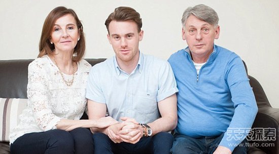 上海热线HOT新闻-- 英球员遇车祸后轮回转世 