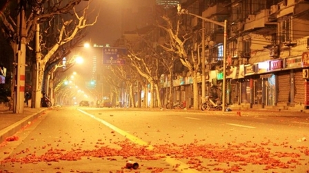 上海热线HOT新闻--男子派出所门口放鞭炮被处罚