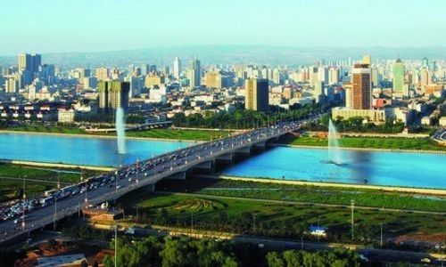 上海热线HOT新闻--10大城市房价收入比看奋斗