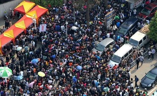 上海热线HOT新闻--盲童学校6名考生走进考场