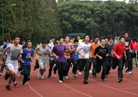 上海热线HOT新闻--闵行20中小学体育课将配运