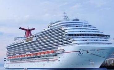 上海热线HOT新闻--上海迎来首批通过游轮入境