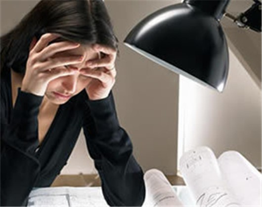 上海热线HOT新闻--沪初3学生近一半平均睡眠