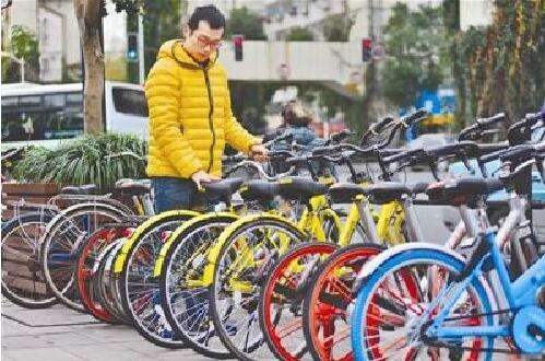 上海热线HOT新闻--沪上多小区张贴共享单车禁