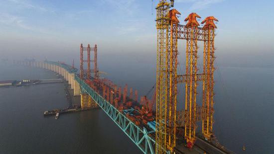 上海热线HOT新闻--沪通长江大桥预计2019年通