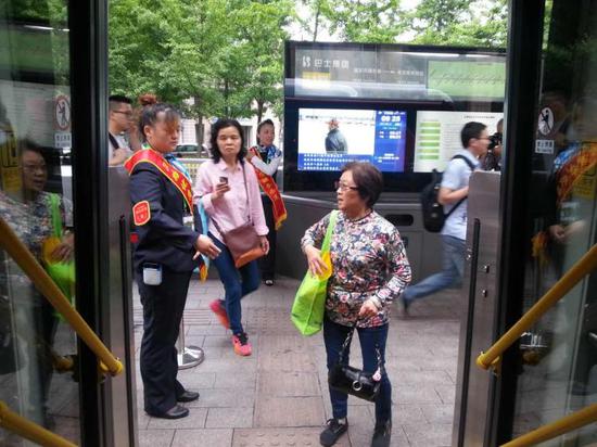 上海热线hot新闻——虹桥枢纽将设71路接驳线 另选线路与中运量同站