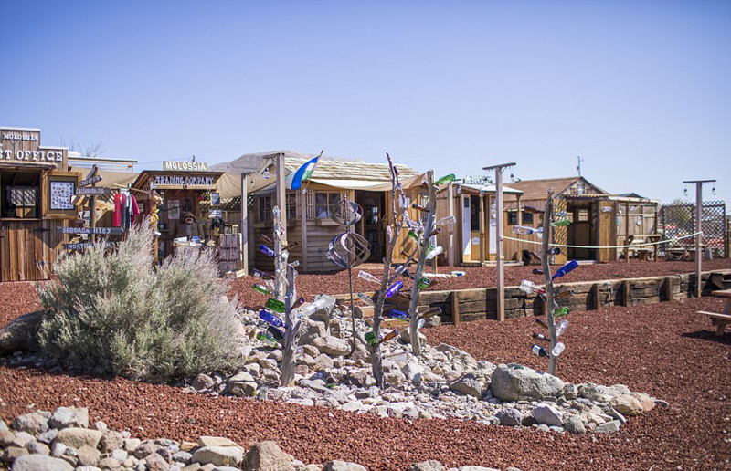 上海热线HOT新闻--男子在美国建 私人国家 仅