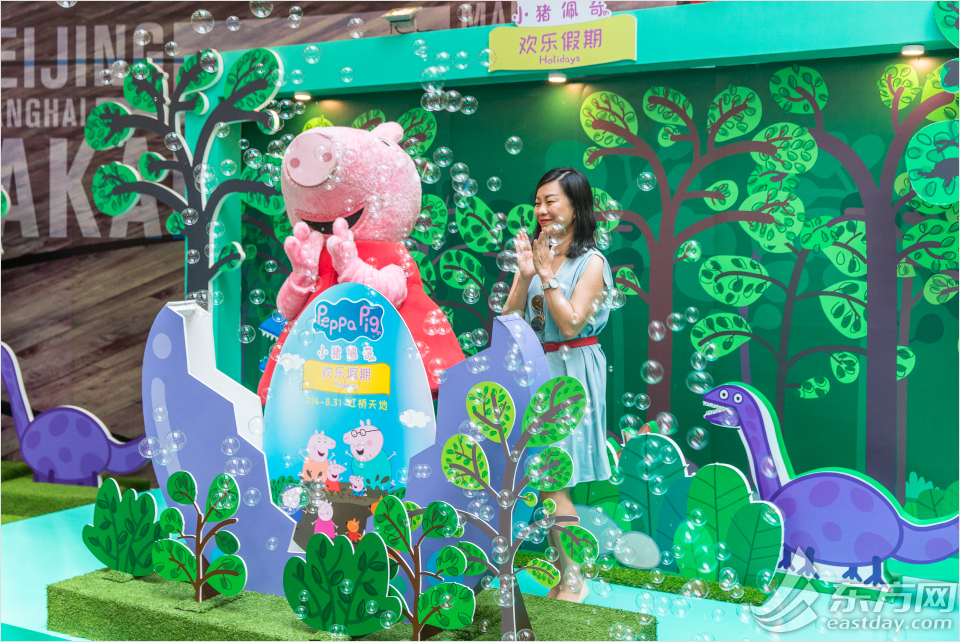 神秘造型,超多互动 小猪佩奇在上海的欢乐假期开始啦