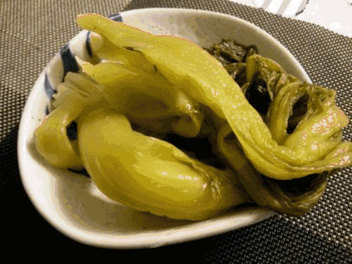 酸菜牛蛙月饼一刚 你们果然什么都敢往月饼里放啊