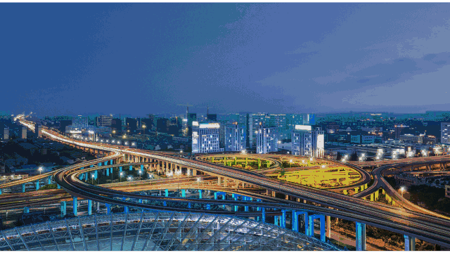 热点新闻  将形成总长达6000米的高架桥下景观灯光.