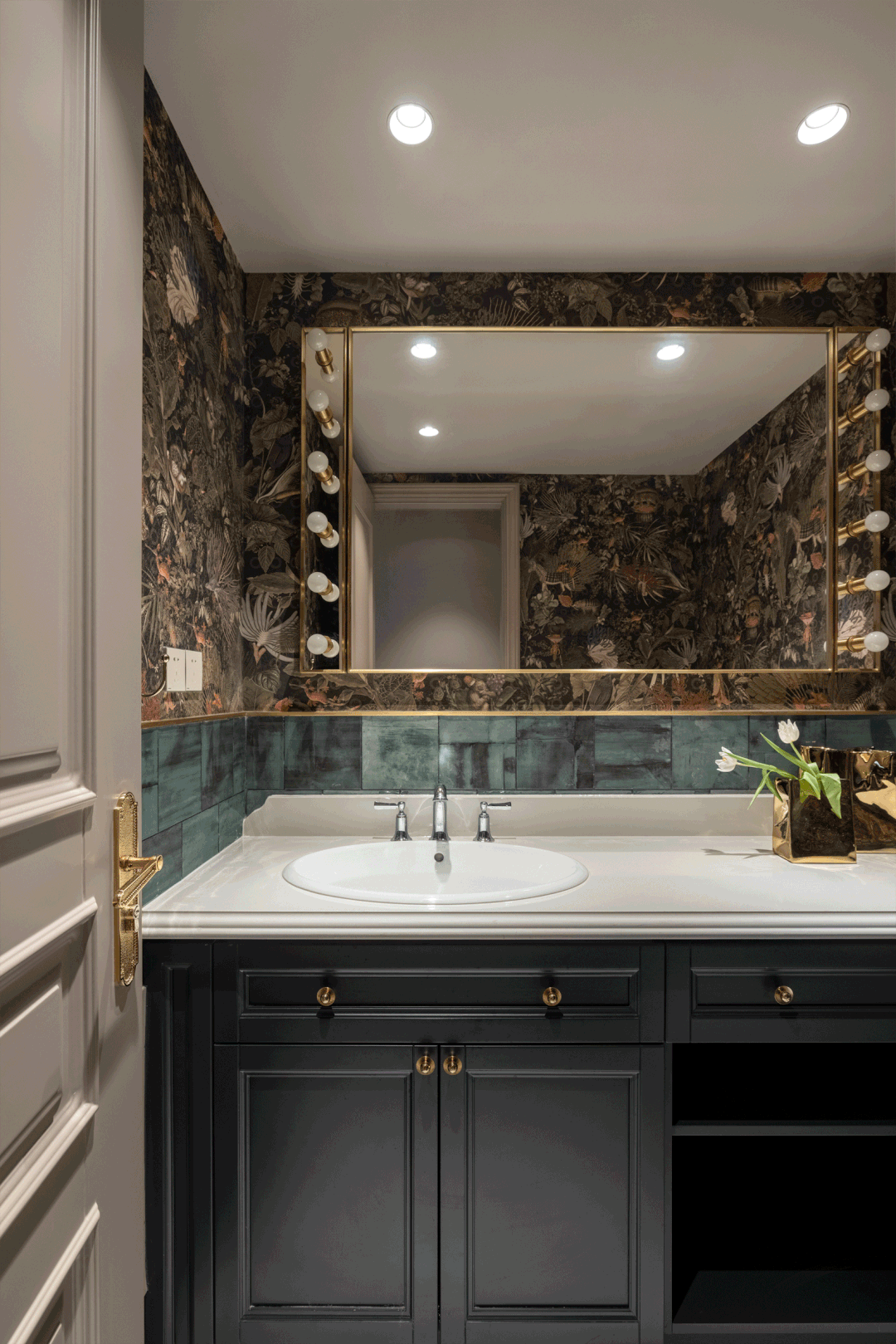 成都夫妻真会玩!砸100w装180m2,却只留俩卧室,成人手办塞满屋