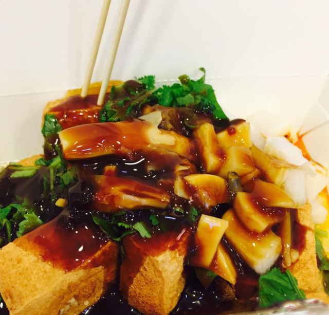 高能!上海滩臭豆腐评测新鲜出炉,臭到吃完必须刷三次牙!