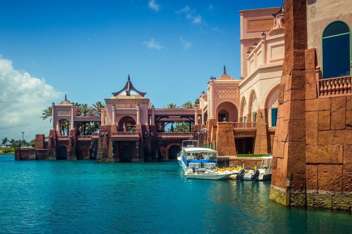 上海宁护照又升值了世界唯一粉色沙滩和全球最有钱的国家都免签啦