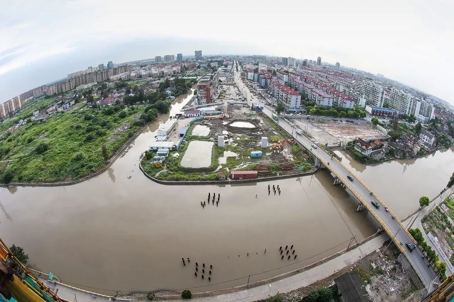 上海热线hot新闻——浦东运河将迎来首座独塔悬索桥,快来给它选个响亮