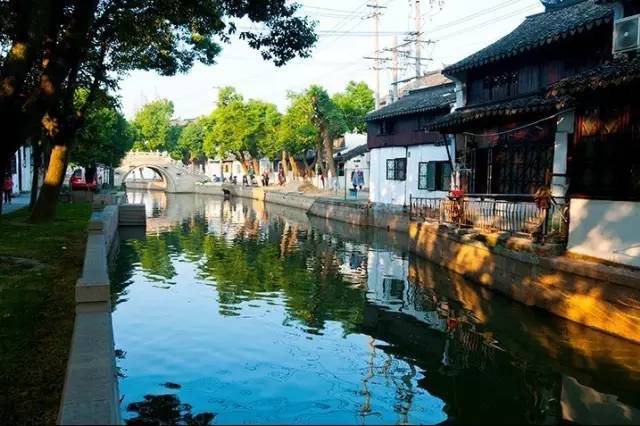 一条叫 上塘街,一条叫 下塘街