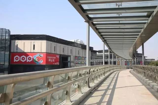 莲花路连廊今天开放试运营空中漫步穿梭各大商场