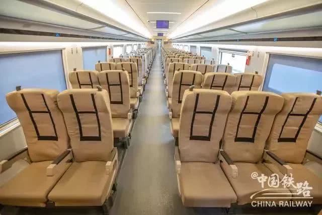 二等座席   1023个座位