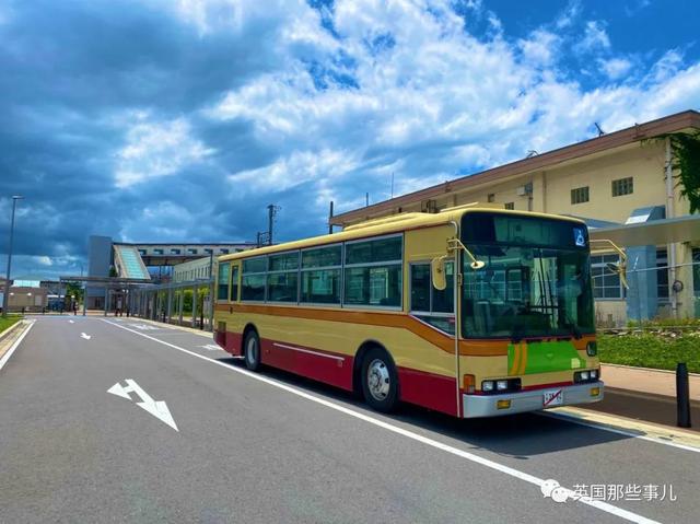 霓虹小哥一冲动花100万买了辆公交车…每天按车铃按个爽?