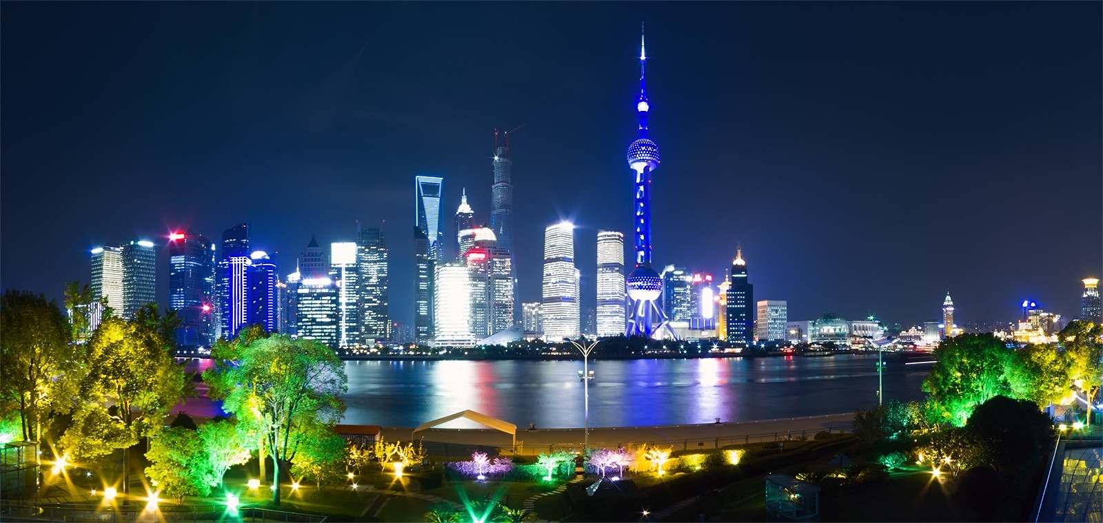 令世界惊叹!上海五大魅力新地标承包了所有人的尖叫!