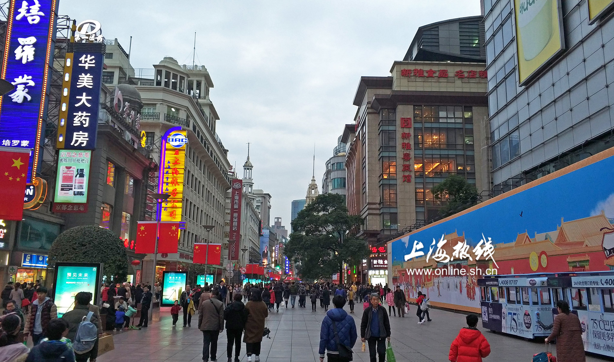 微拍上海:春节长假里的南京路