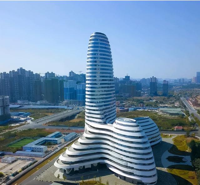 为什么叫塔楼 IMG90b11c9b88aa56381036562.jpg