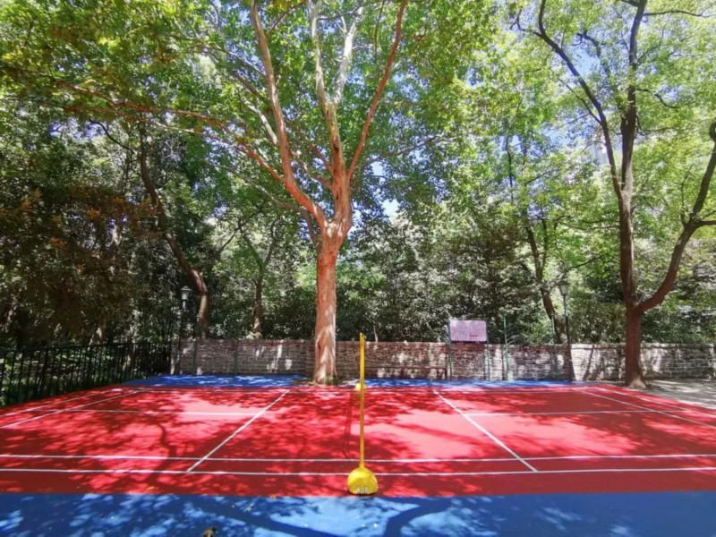 中山公园羽毛球场翻新改造完成对市民免费开放