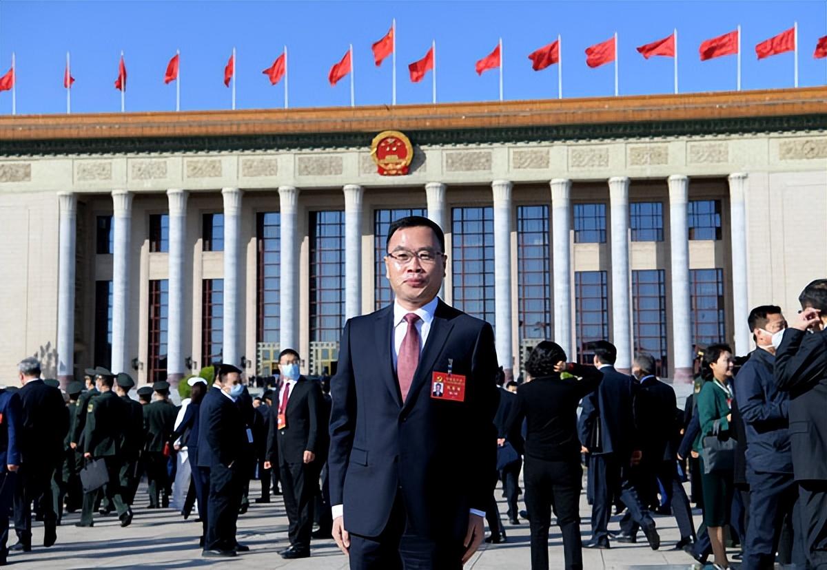 让市民出门见绿推门入园闵行区委书记陈宇剑谈公园城市建设